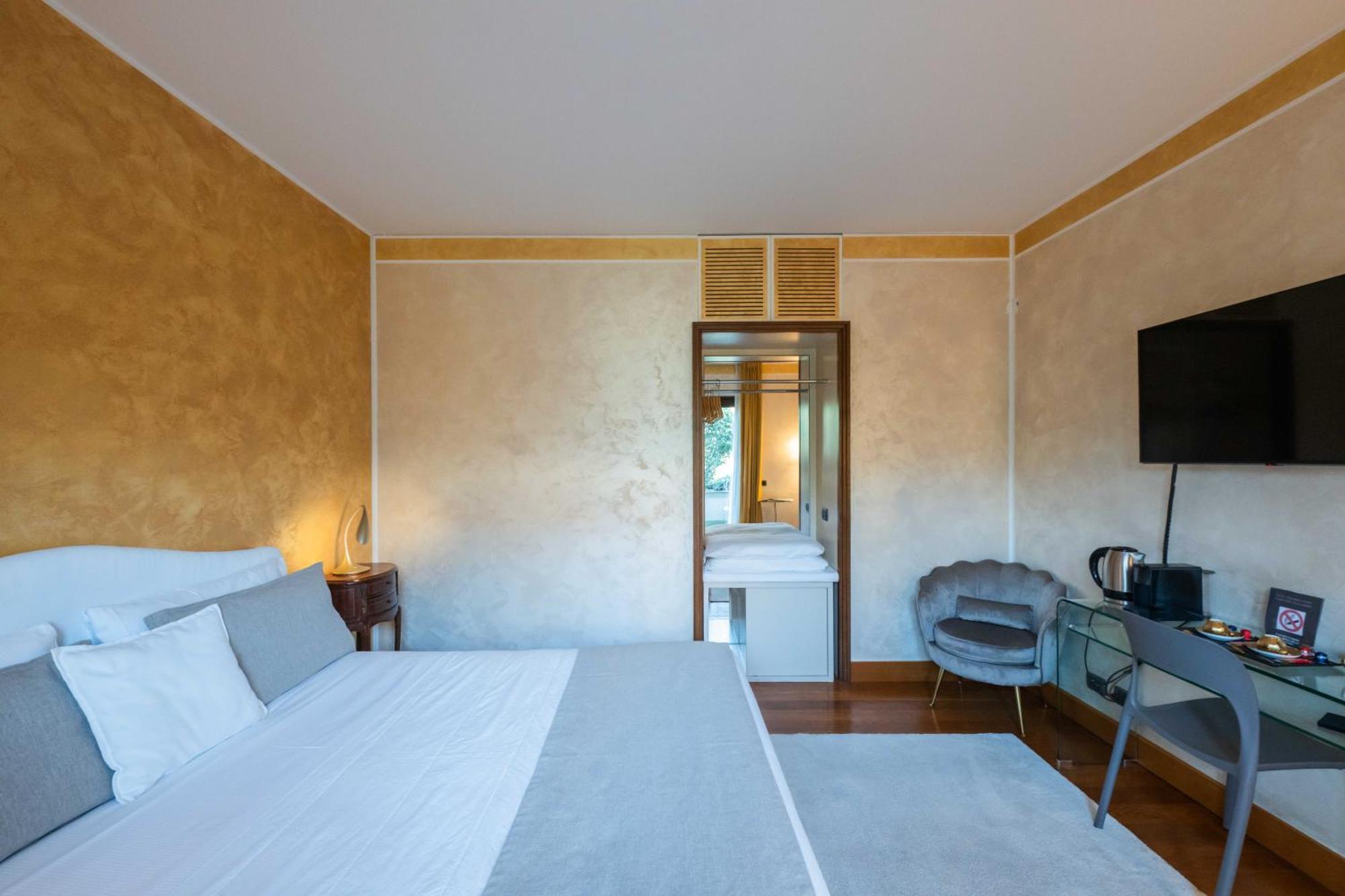 Airport Bea Rooms Azzano San Paolo Eksteriør bilde